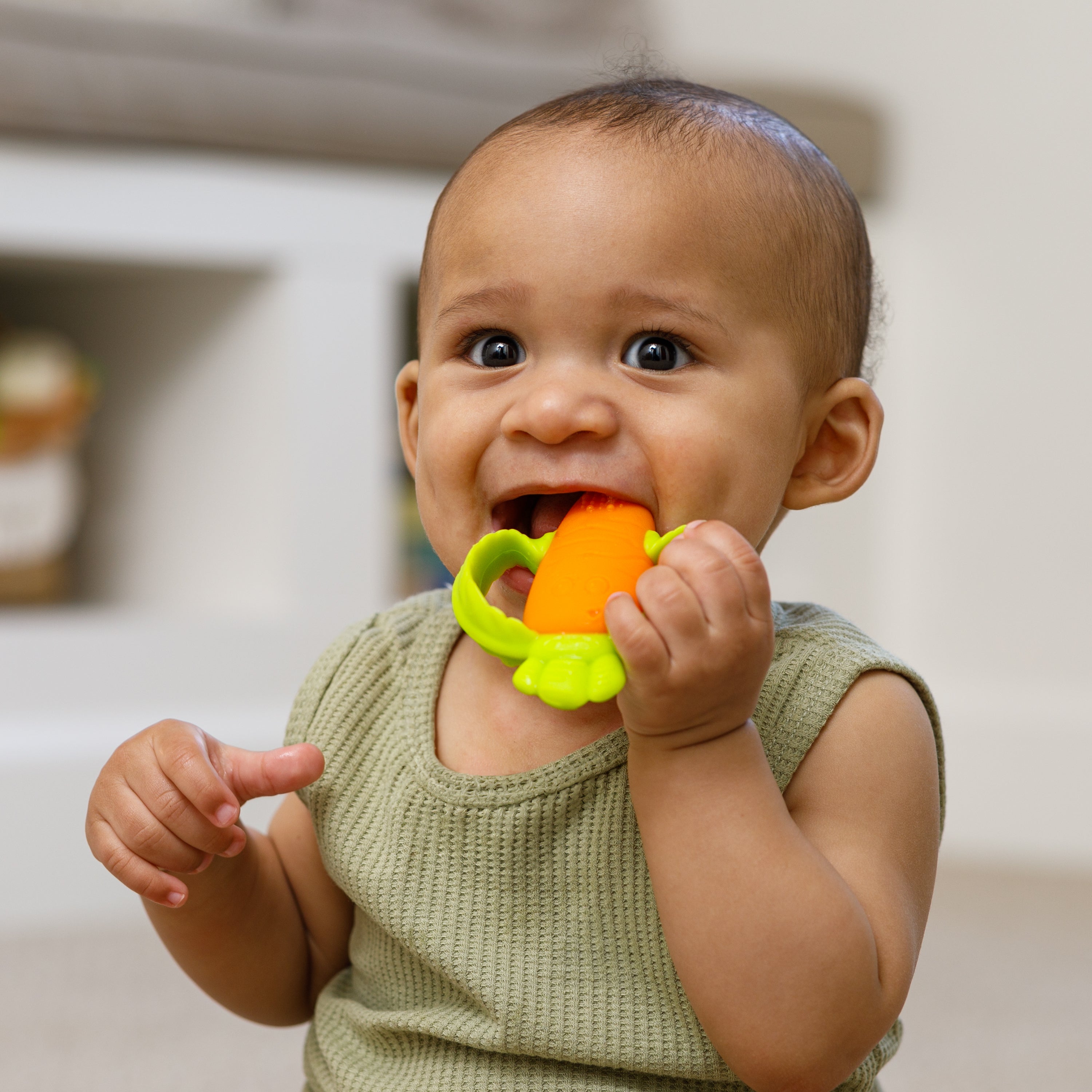 Lil' Nibbles Textured Silicone Teether – Carrot